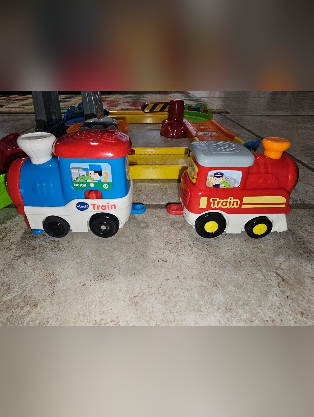 VTech Go! Go! Smart Wheels Train Engine Motor Lights Sounds Set of 2 with Track